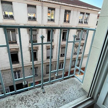 Appartement Renove Proche Du Parc De La Tete D'Or วีเลอร์บาน ภายนอก รูปภาพ