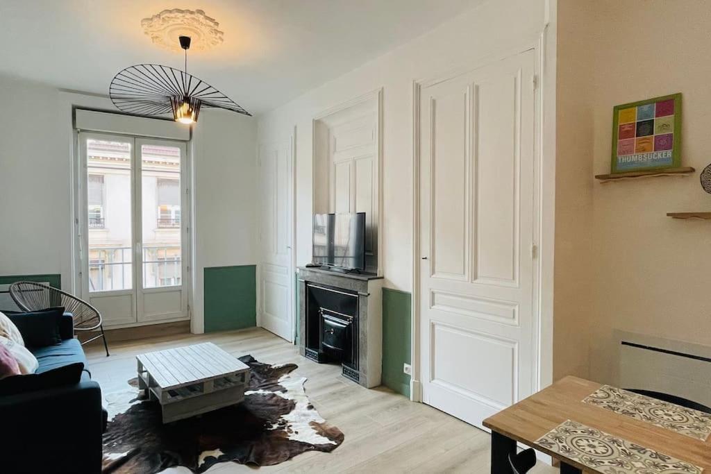 Appartement Renove Proche Du Parc De La Tete D'Or วีเลอร์บาน ภายนอก รูปภาพ