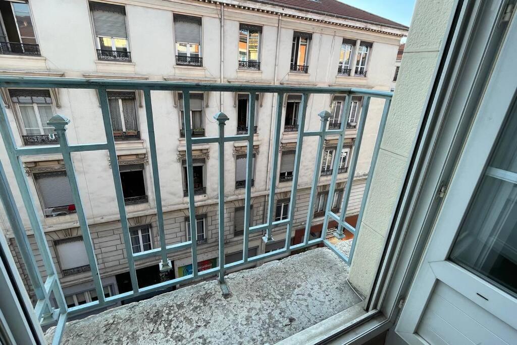Appartement Renove Proche Du Parc De La Tete D'Or วีเลอร์บาน ภายนอก รูปภาพ