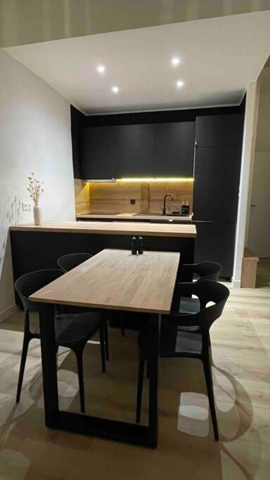 Appartement Renove Proche Du Parc De La Tete D'Or วีเลอร์บาน ภายนอก รูปภาพ